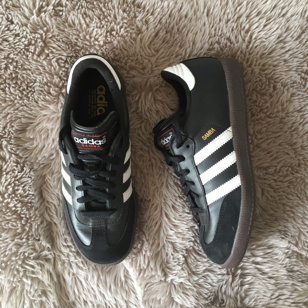 ADIDAS SAMBA  OG (SZ 5 1/2)